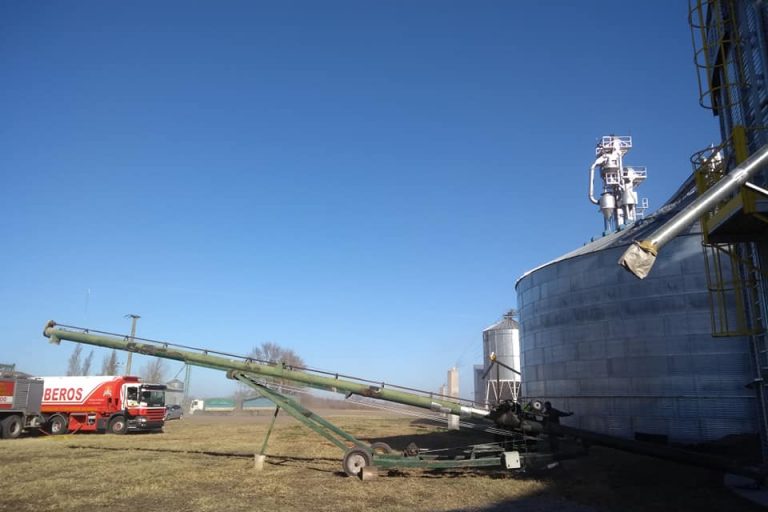 Intensa actividad en Planta de silos