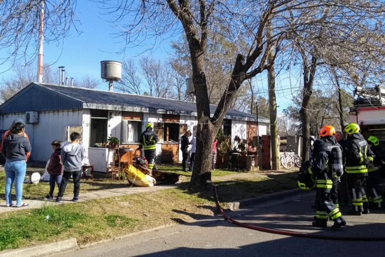 Incendio de vivienda en calle Sáenz Peña