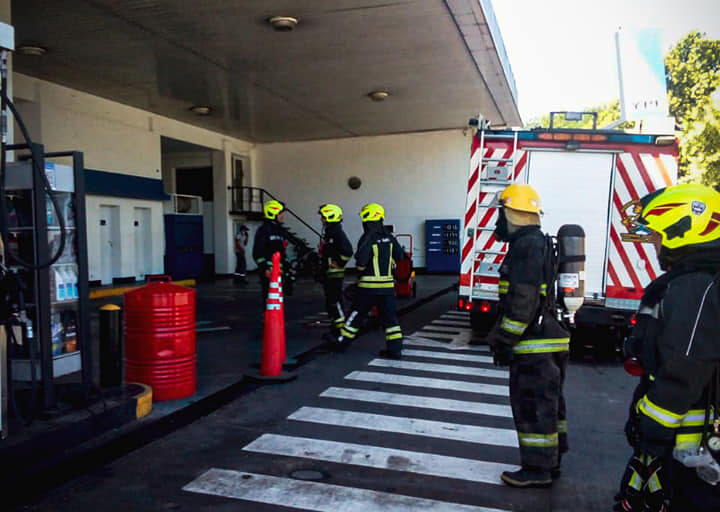 Incendio en estación de servicio